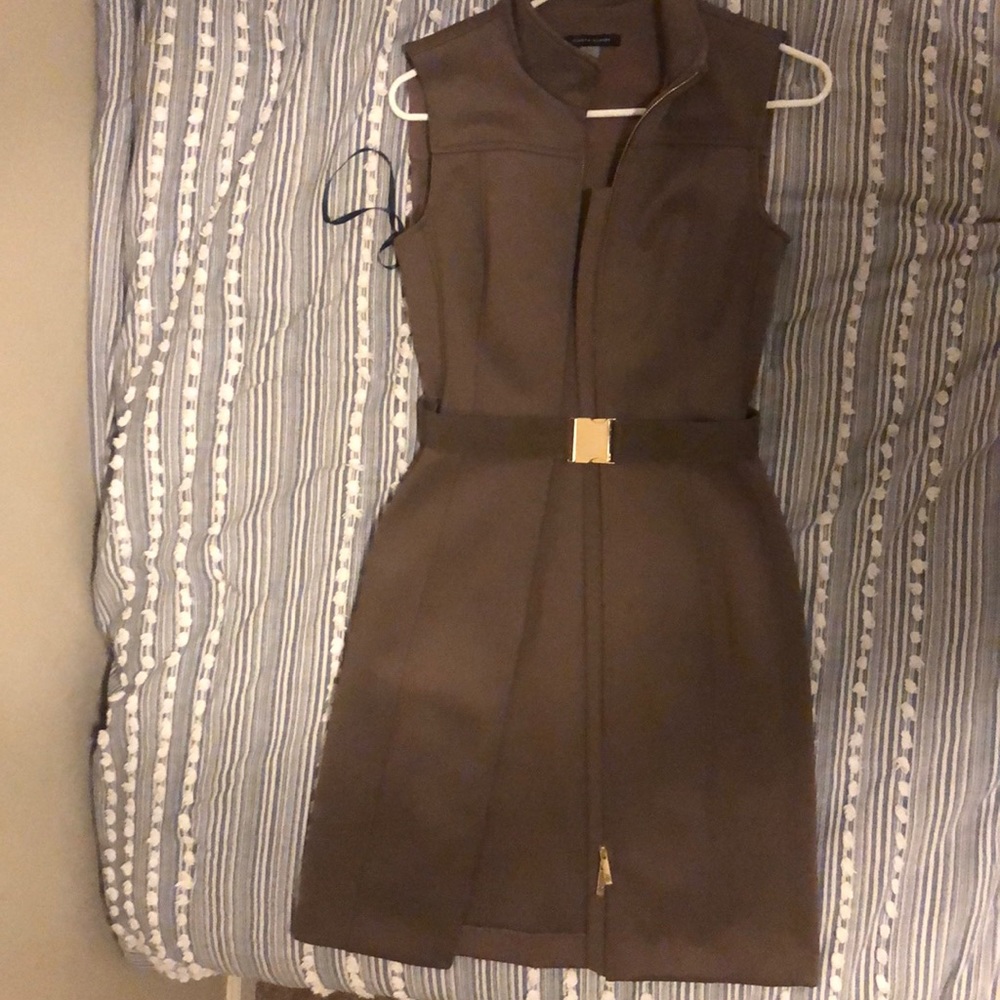 Tommy Hilfiger- size 4